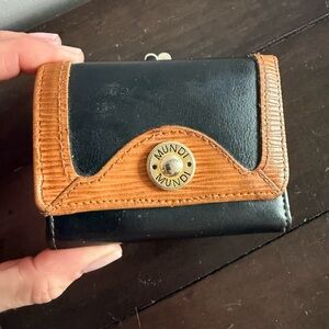 Vintage MUNDI Leather Kiss Lock Coin Purse Wallet